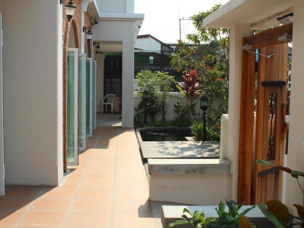 Baan Pimpisa Hotel Bang Sare Exterior photo
