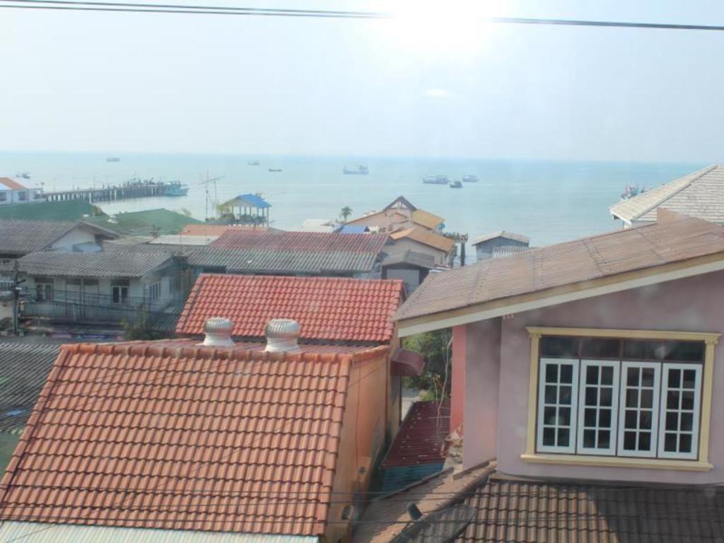 Baan Pimpisa Hotel Bang Sare Exterior photo